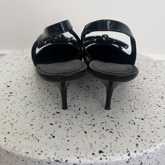 Burberry Sling Back Pump - Picture 4 of 5